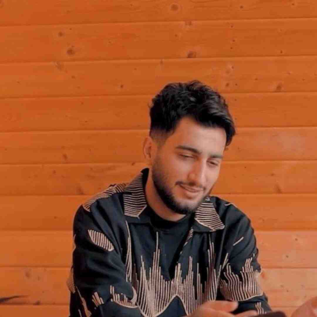 علیرضا باباجانی اصلا دونی چنه دلبری