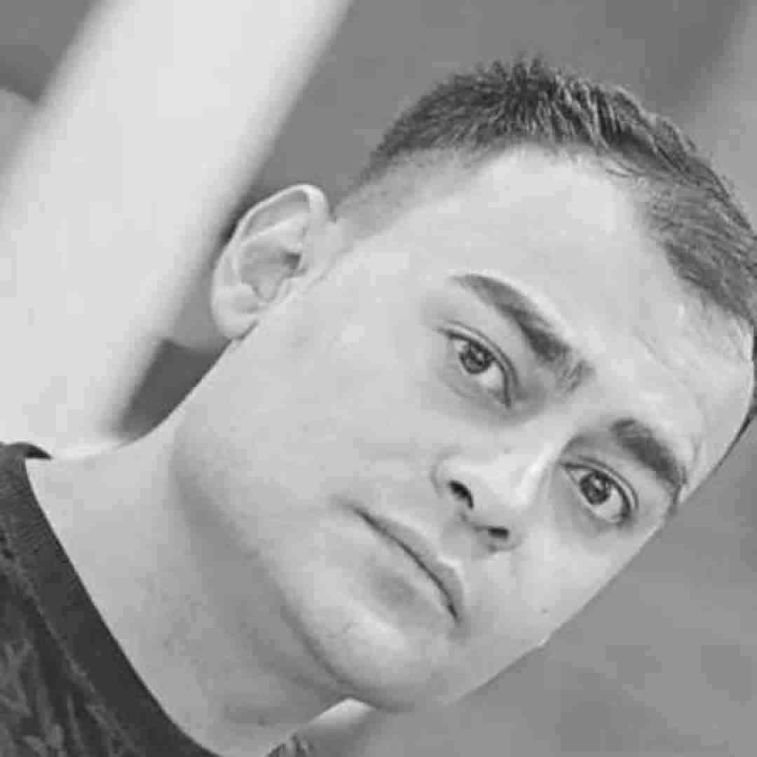 روح الله کرمی چنی غمگینه ای هوا (زنده خوانی)