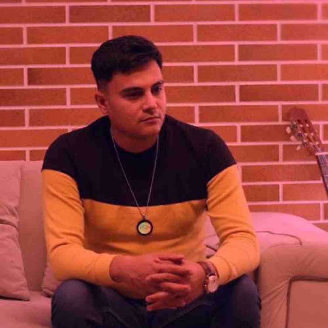 رامین کرمی پنجره