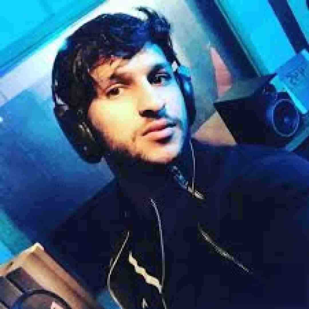 مهراب چقدر این رفتن و اومدنات قلب منو میشکوند