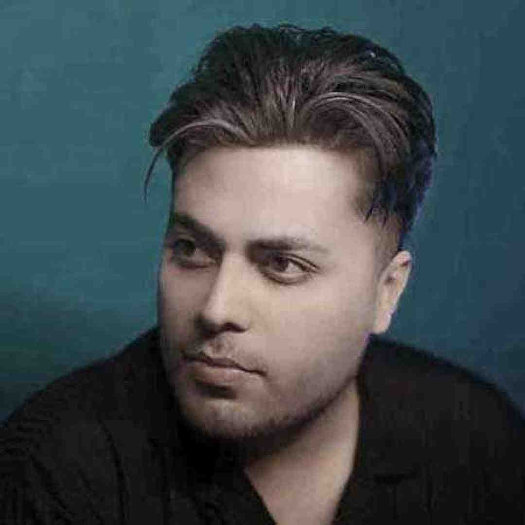 امید عقابی برعکس تو من هنوز چک میکنم پیجتو