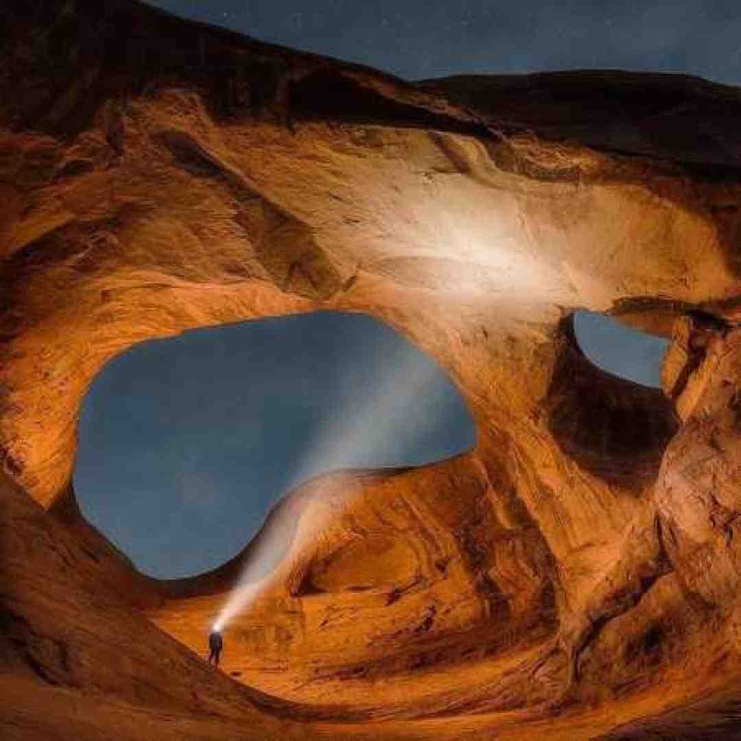 من اونقدر پر عشقم من اونقدر پر دردم