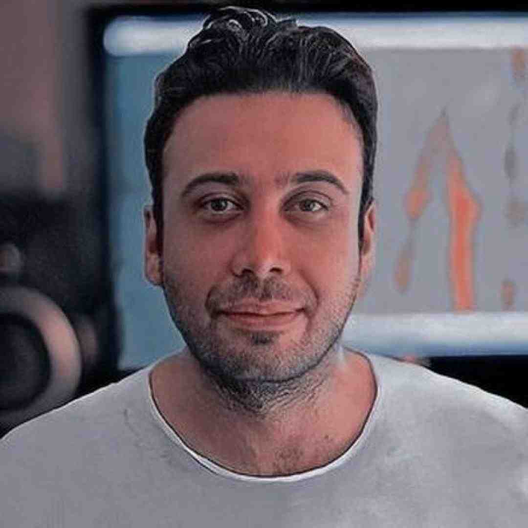 محسن چاوشی تو هوای گرم بندر توی بازار خرمشهر