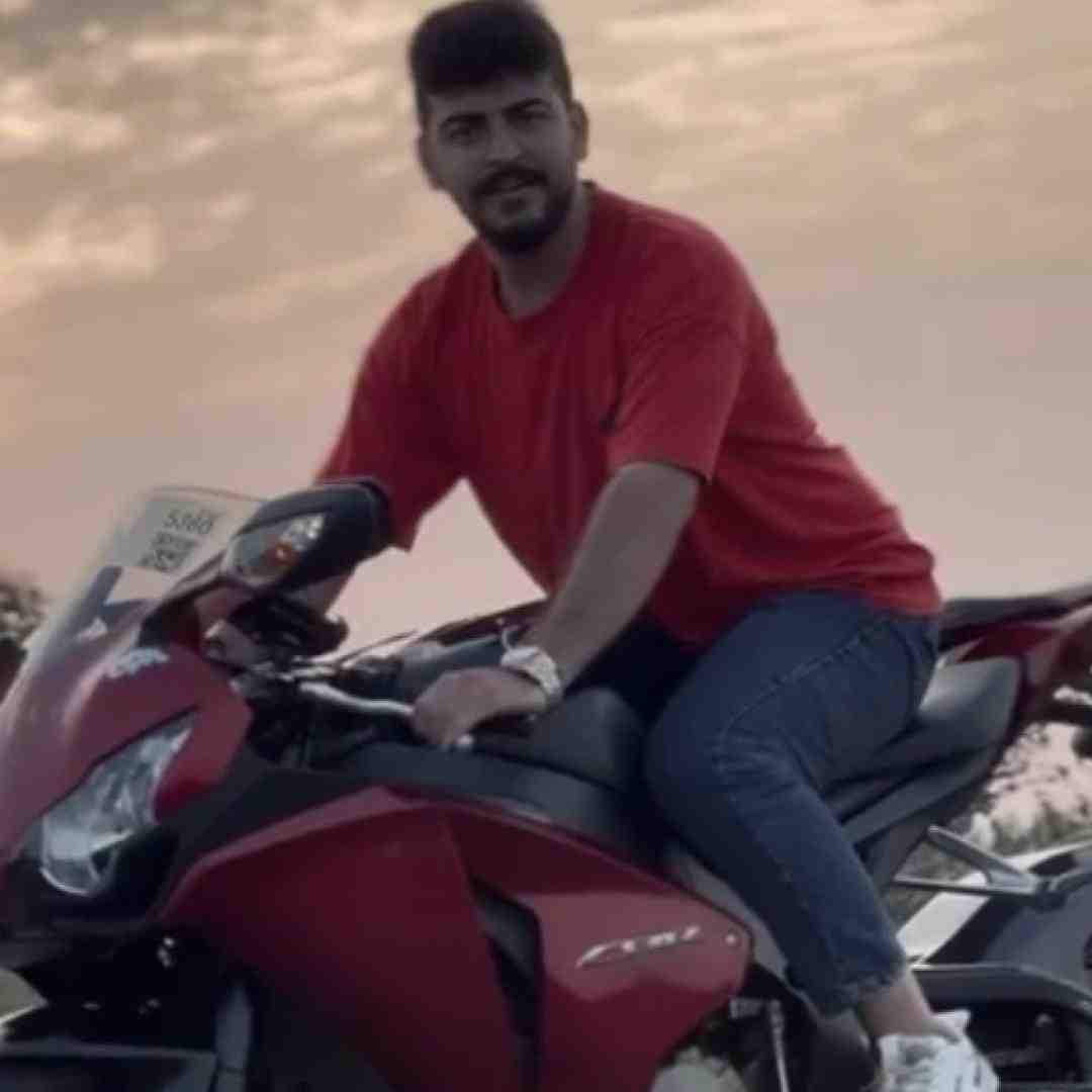 پژمان دستاربندان داداش