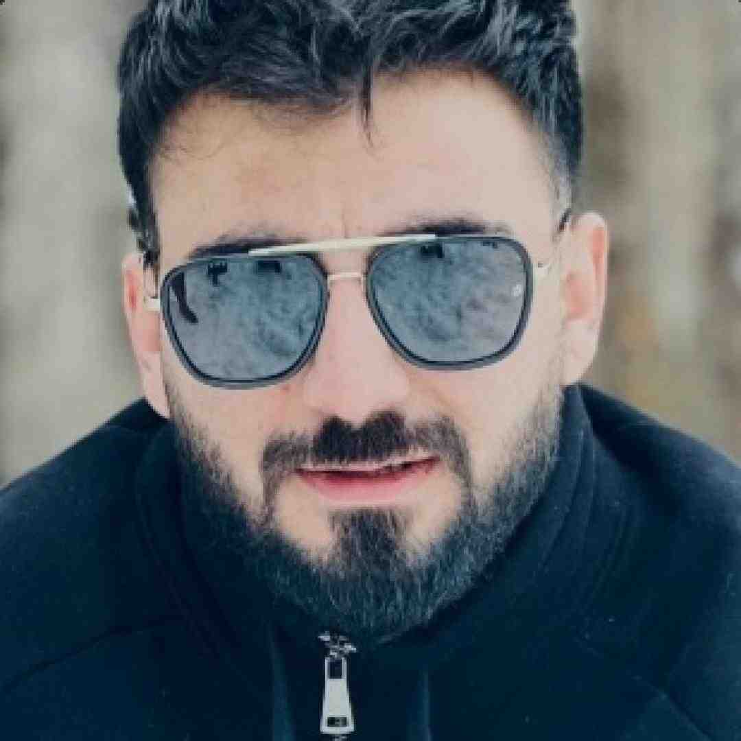 رامین تجنگی غریبه