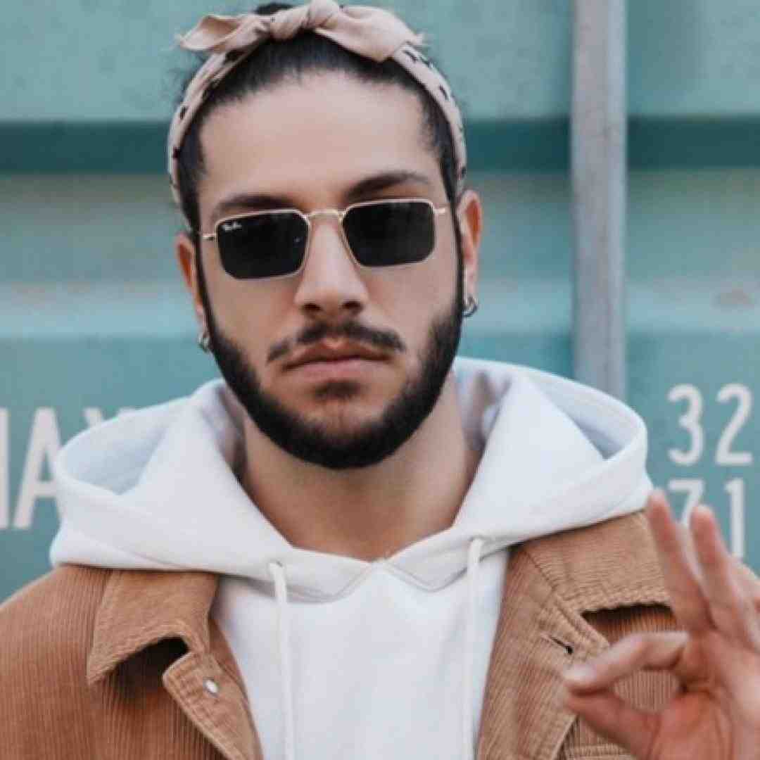 احسان دریادل بد تکو تنها و دست تنهام منو دست نندا