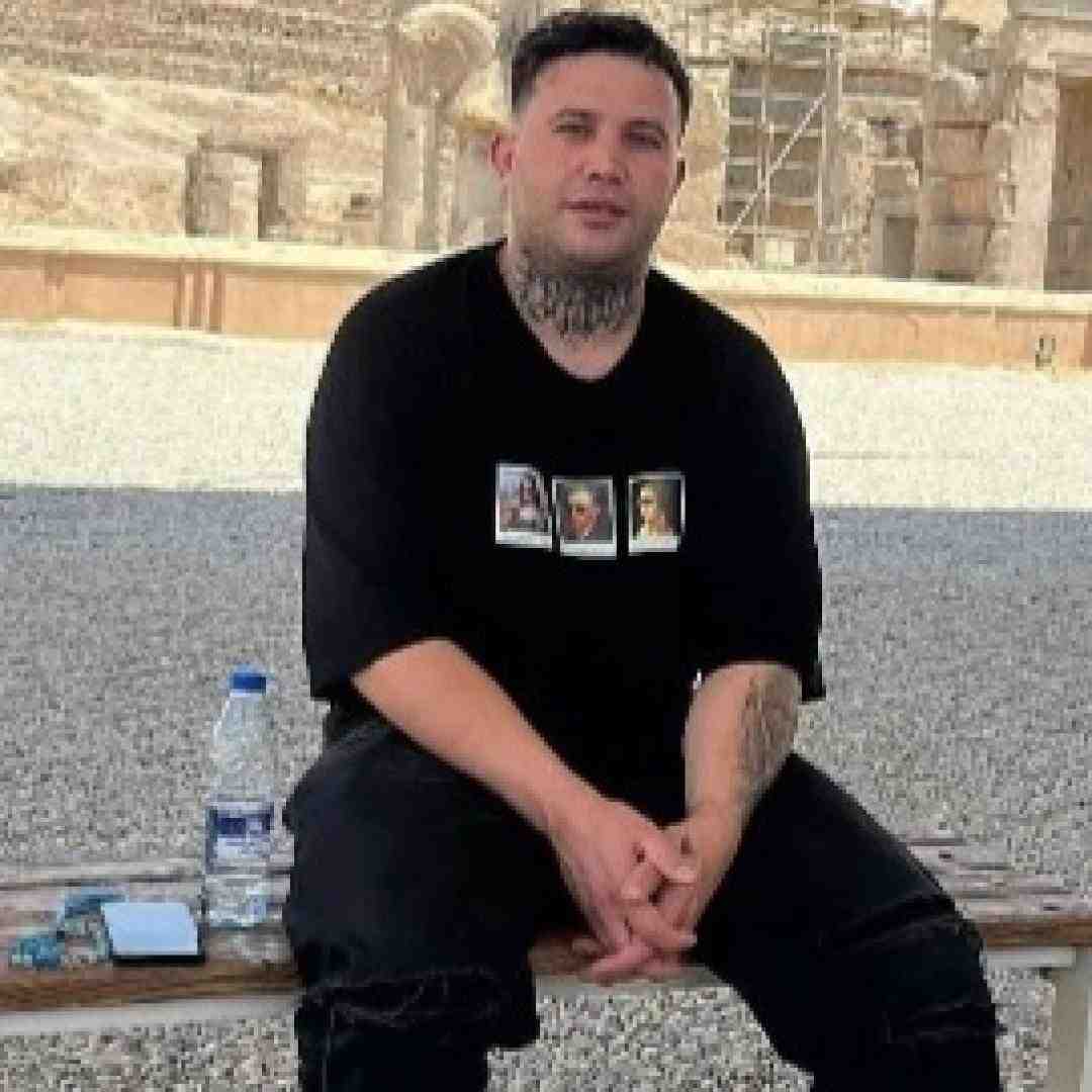 علی احمدیانی بیا منه ببین حال و هوام‌ غمه 