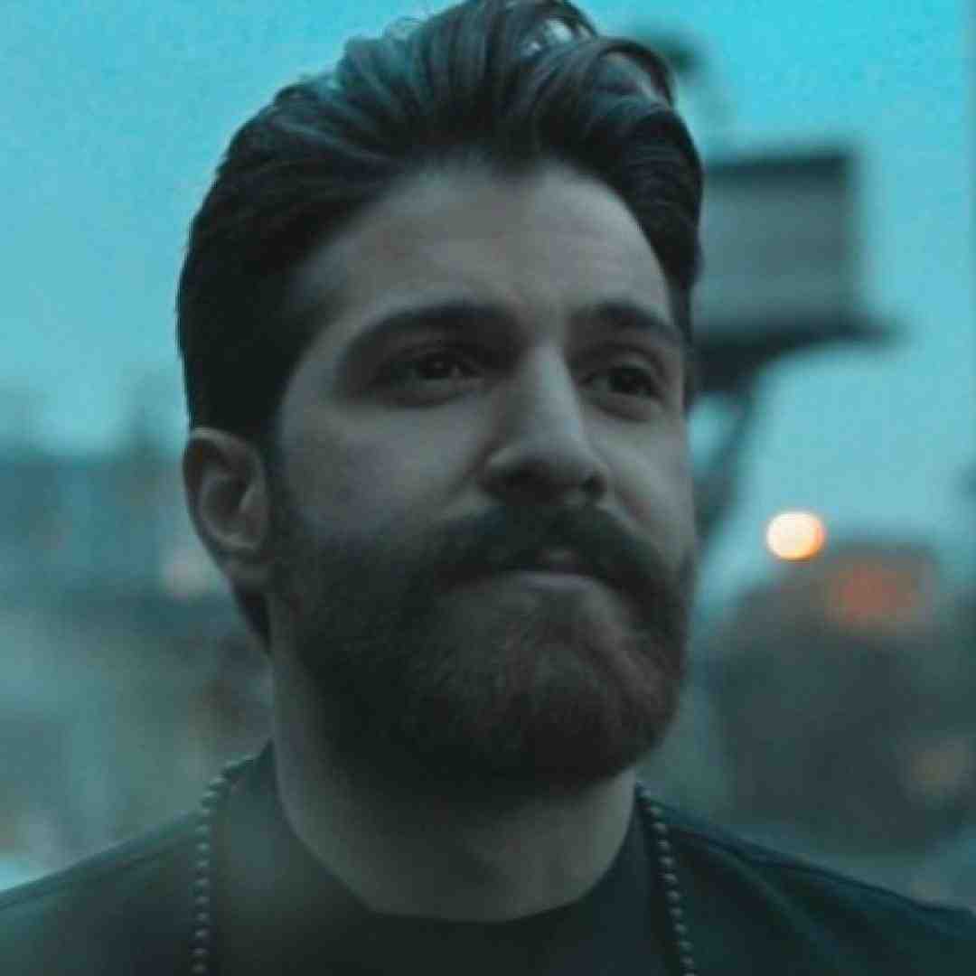 حمید هیراد جوانی ام به مو رسیده برس به داد