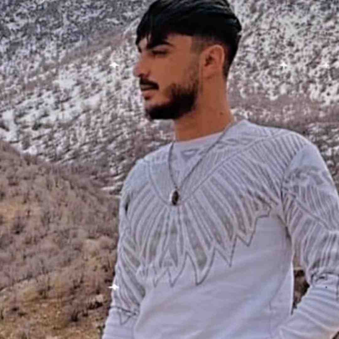 محمدامین کرمزاد بیشرف چه تمامه وخاطرت رد دامه