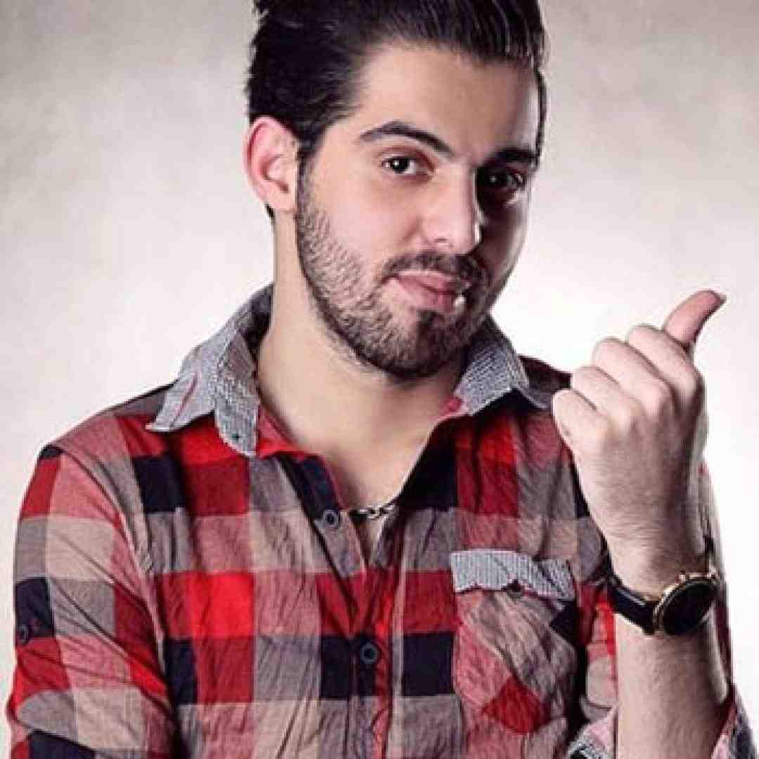 سعید کرمانی دور کمرشو سانت بزنید