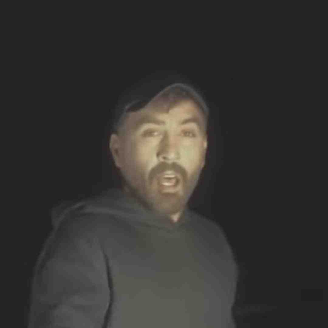 احمد سلو کاشکی دلت تنگ میشد هی مهم نی چی میگم
