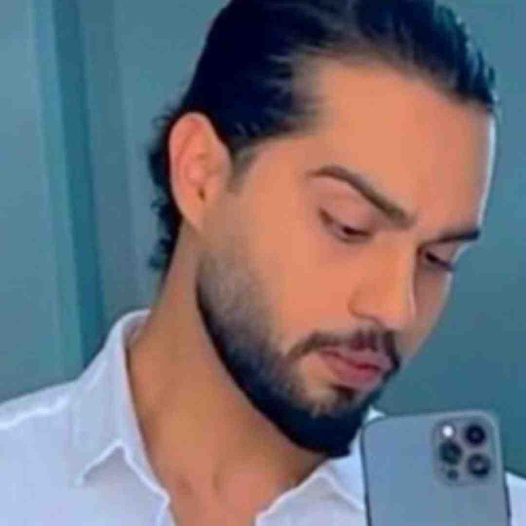 حامیم قلب منی هنوز همو غم منی