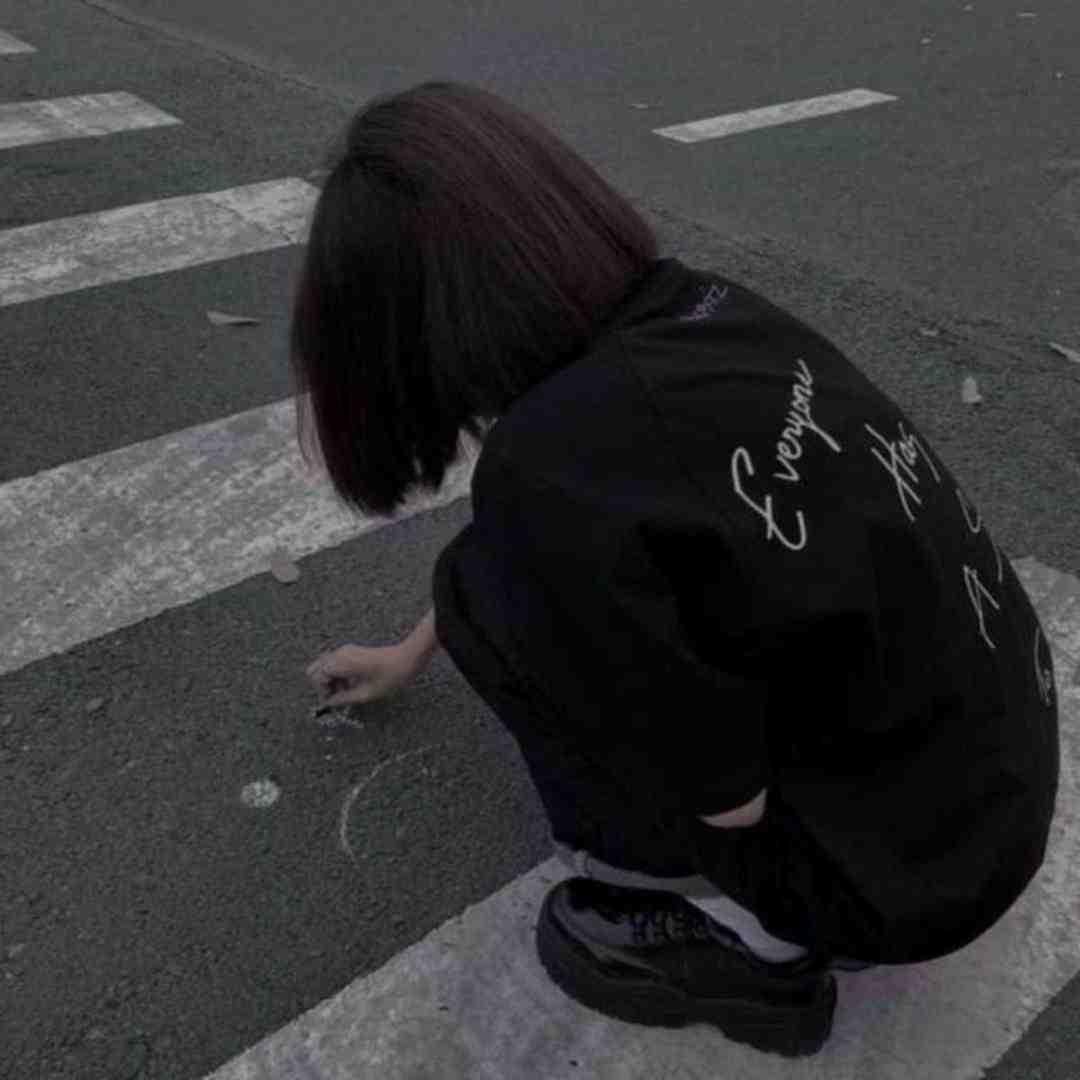 میبینم صورتمو تو آینه با صدای زن