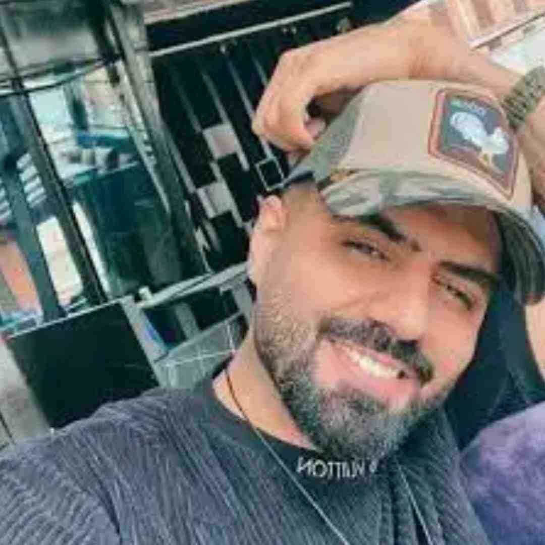 رضا شیری شده تکراری همه چی نمیده هیچ چیزی حال