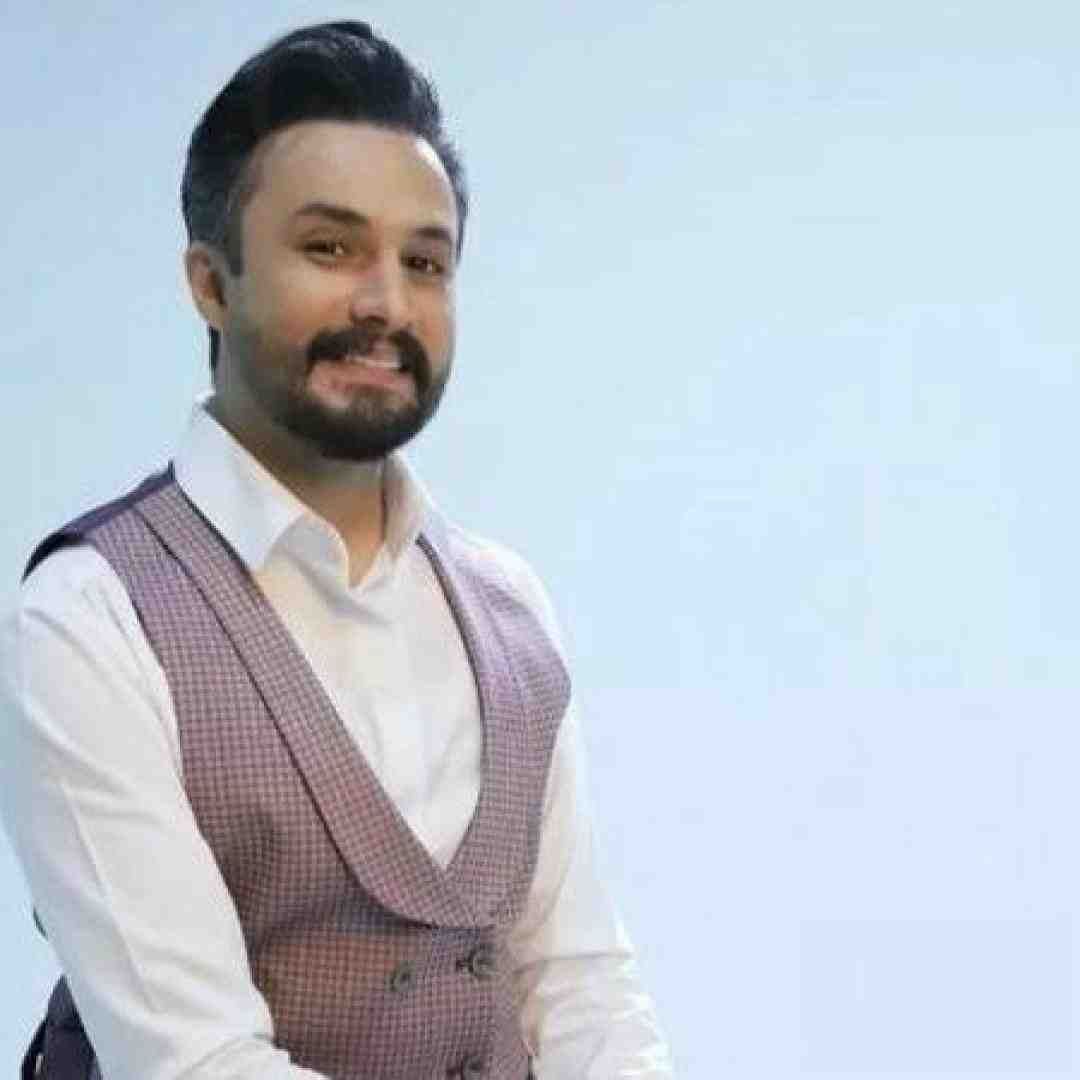راغب چشمات آروم آرومم با حجب و حیای چشمات