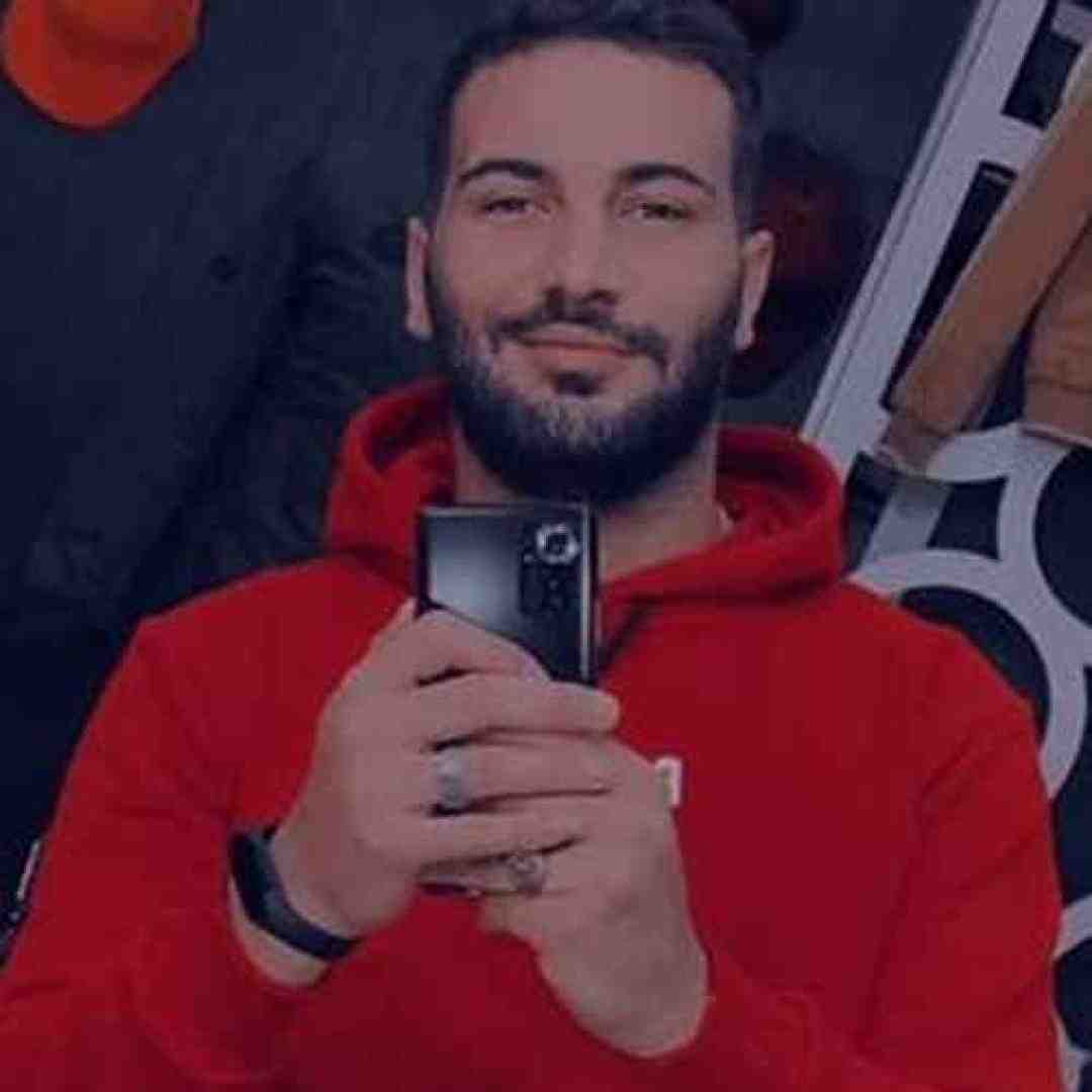 کیوان تنی