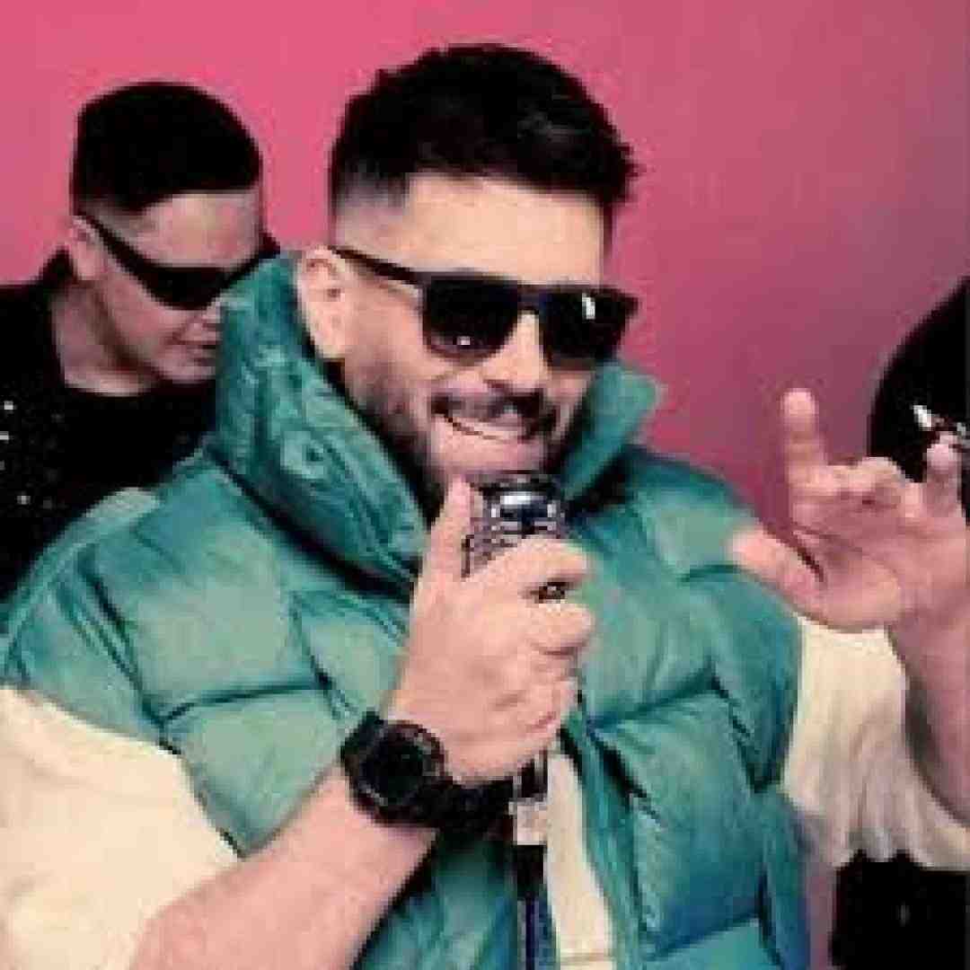 دانیال ایمانی چقد گفتم نرو مه خاک پادم