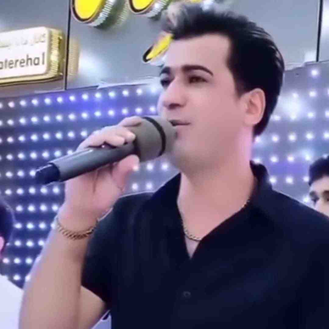 مسلم فتاحی اونقده لیلی لیلی لیلی کردم