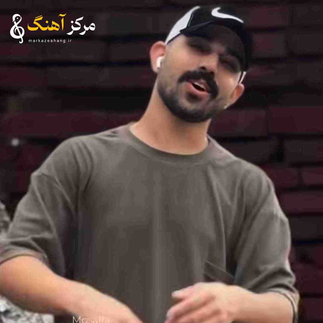 مصفا منم کوروش و پادشاه جهان به شاهی من شادمان