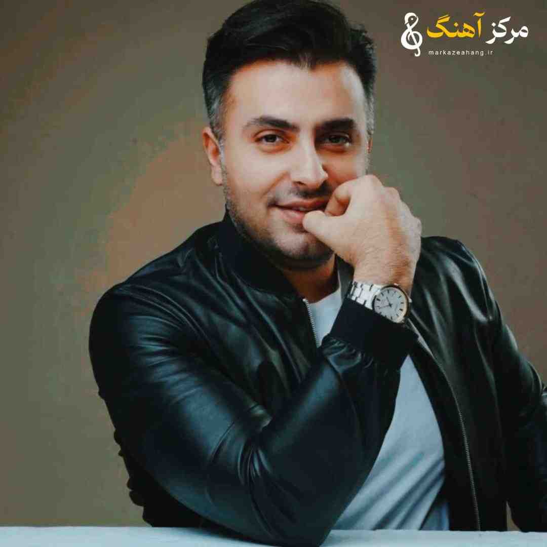 علیرضا طلیسچی دوسش دارم از دور و اون نمی‌دونه