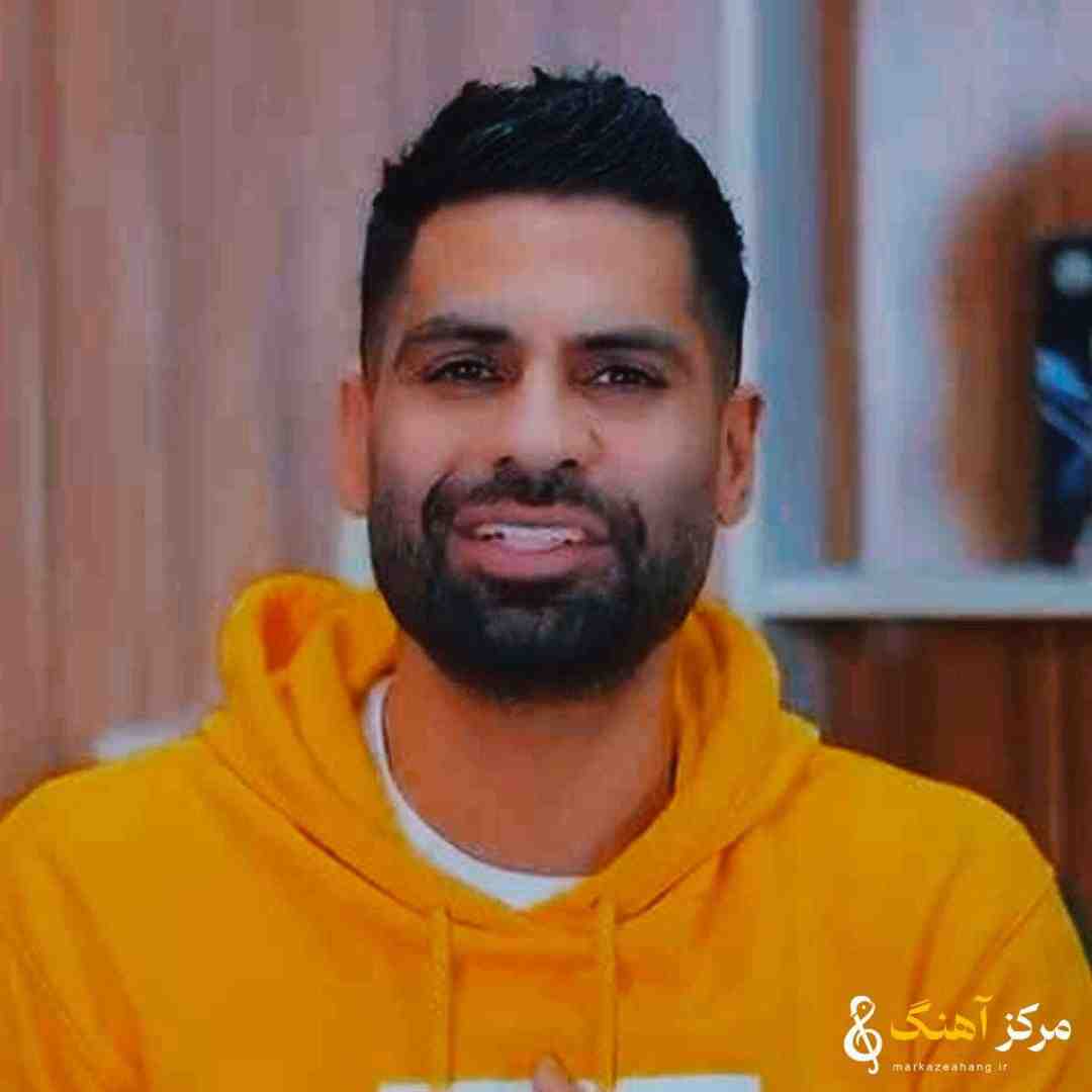 سعید ترابی بهش بگید