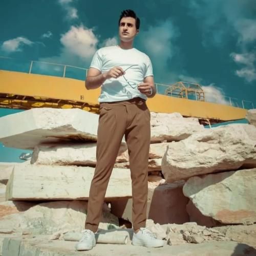 محسن لرستانی دلم خون پر درد اگه میشه یکی بهش بگه برگرده