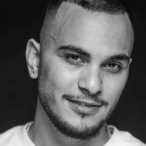 مهیار تو یه زخمی روی قلبم که فشارش میدم