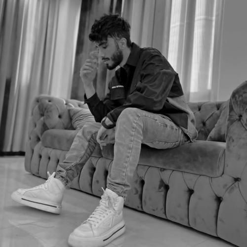 دانلود آهنگ مهراد جم به نام اون خیلی دوسم داشت قشنگ بود حرفاش