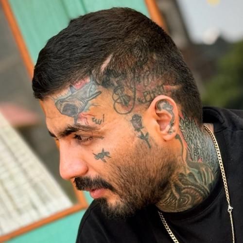 مهدیار یه وقتا آدم هر چقدرم استوری خوی بذاره