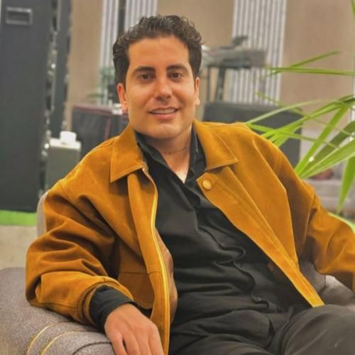 دانلود آهنگ فرشاد آزادی به نام خودم باهات میمونم عشق دلم بیا پیشم