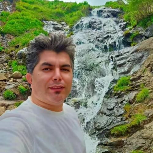 دانلود آهنگ علی رزاقی به نام باغبان آغلار حالوما